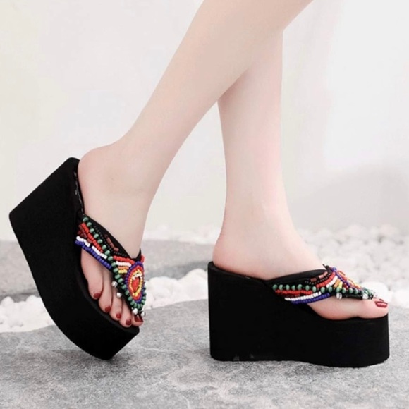 Adorable beaded super high heeled flip flops with tiny silver bells - Picture 3 of 3